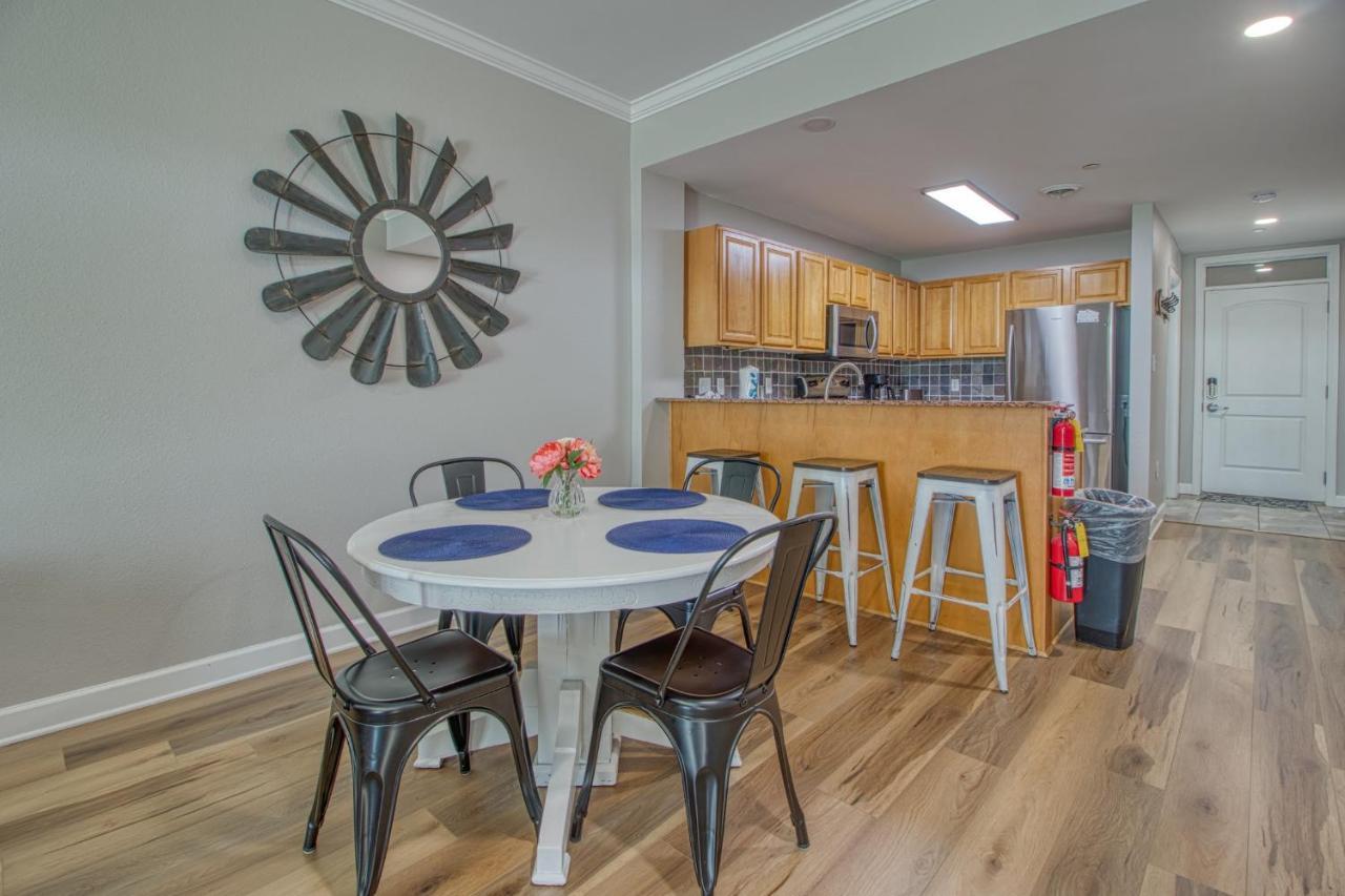 Fantastic Location! River And Mountain Views 2Br/2Ba Sleeps 6 Pigeon Forge Εξωτερικό φωτογραφία