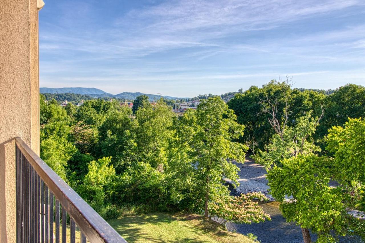 Fantastic Location! River And Mountain Views 2Br/2Ba Sleeps 6 Pigeon Forge Εξωτερικό φωτογραφία